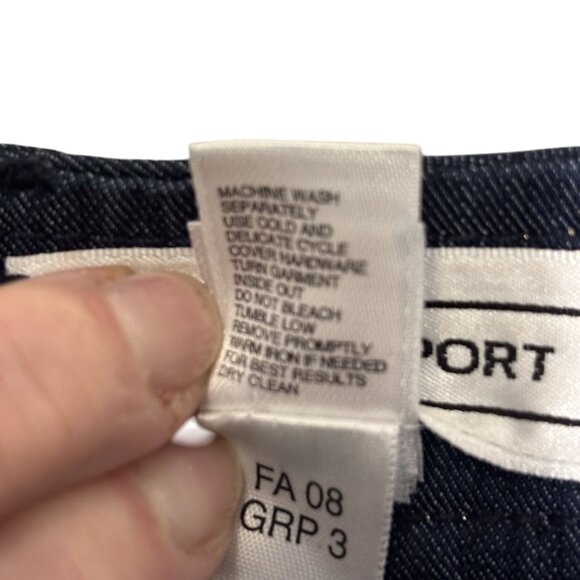 St. John Sport WomenS Dark Wash Denim Jeans Size 10 Classic Straight Fit - Picture 12 of 14